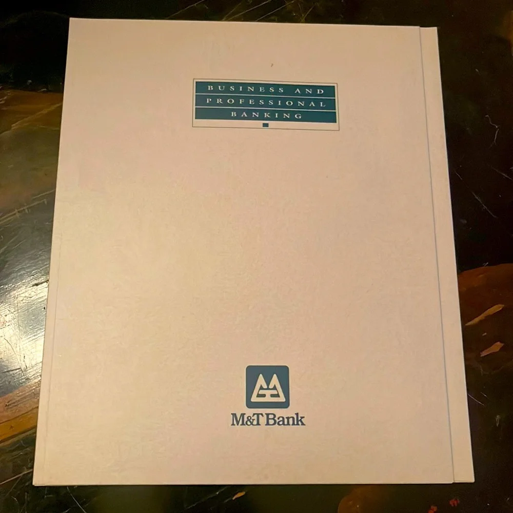 Vintage 1993 M&T Bank Business and Professional Banking folder